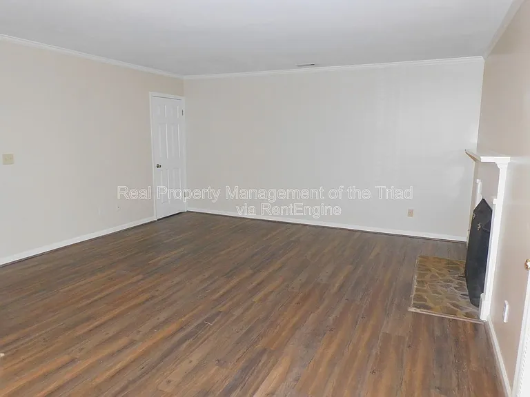 2828 Windy Xing — Photo 3
