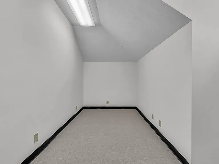 2403 5th St N — Photo 16