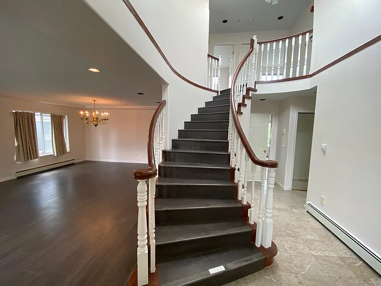 7771 French St — Photo 2