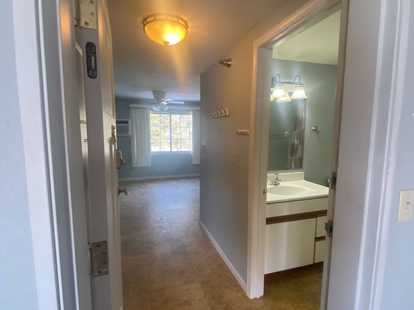 202 Roberts Ave NE APT 3