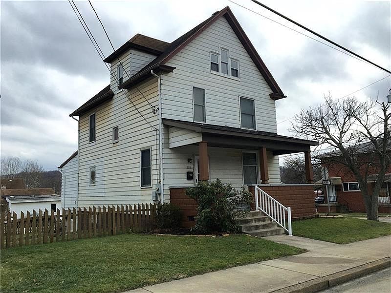 1st image of 320 S 4th St