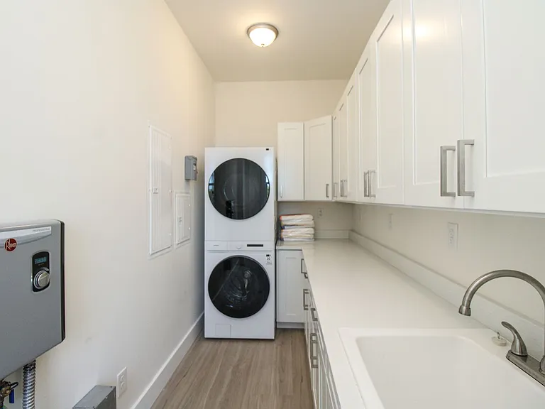 4879 Esplanade St — Photo 39