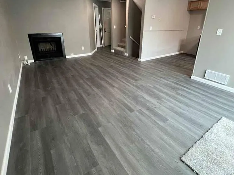 818 Logan Ave N — Photo 1