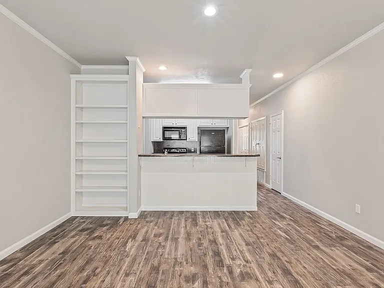 1728 S. Waco Street — Photo 26