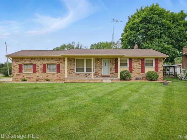 1451 Peachwood Dr, Flint, MI 48507