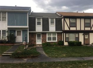 73 Sunny Brook Cir, Highland, NY 12528