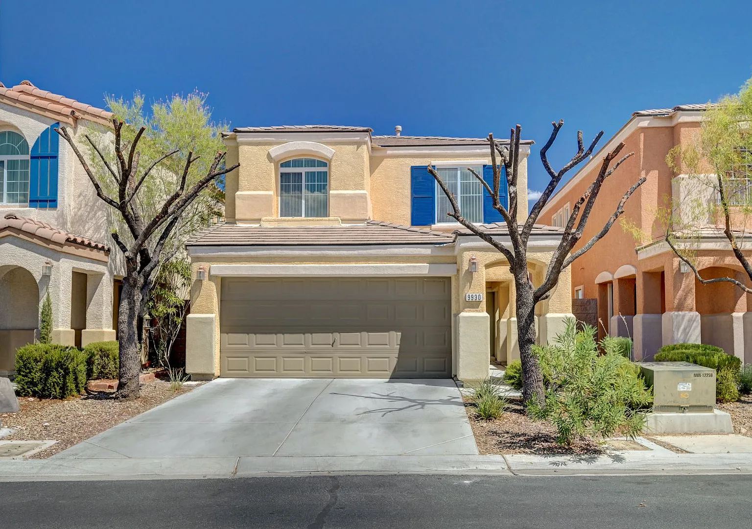 Beautiful 3 Bedroom Mountain's Edge Rental with Brand-New Luxury Vinyl Flooring! — Photo 1