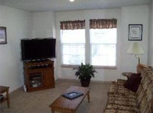 1221 N Mart Way #101 Dr, Olathe, KS 66061