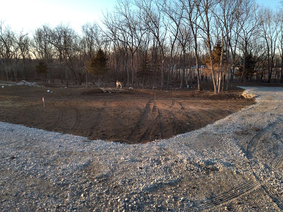 2nd image of 17 Doral Dr