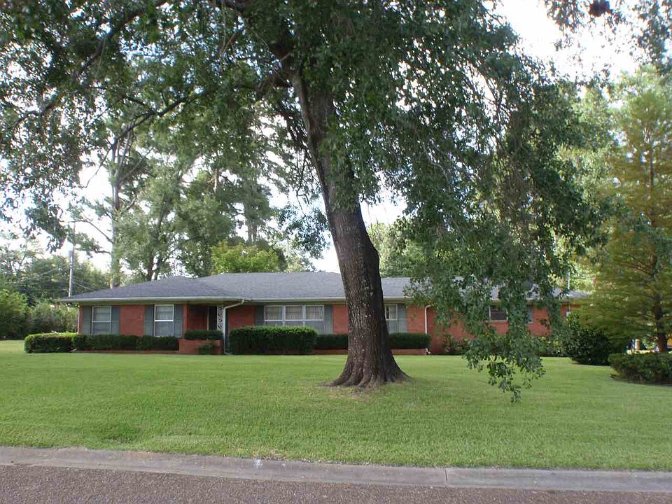 1st image of 2608 Greenhills Dr