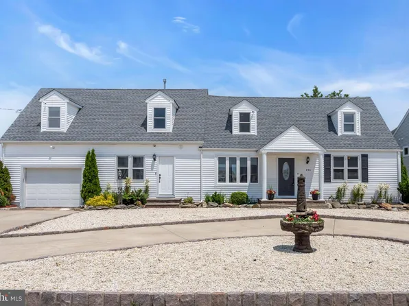 974 Capstan Dr, Forked River, NJ 08731