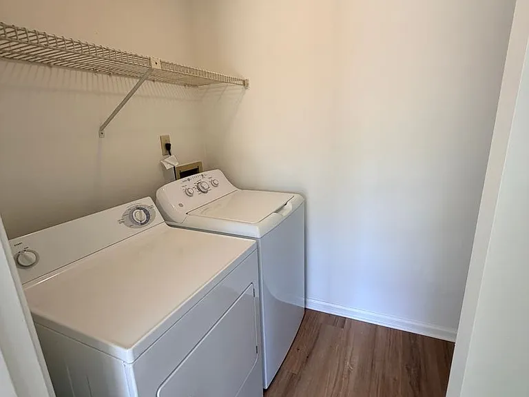 5556 Clover Rise Ln — Photo 3