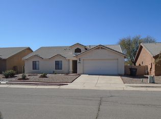 8054 S New Abbey Dr, Tucson, AZ 85747