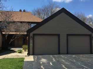 1542 Anderson Ln, Buffalo Grove, IL 60089