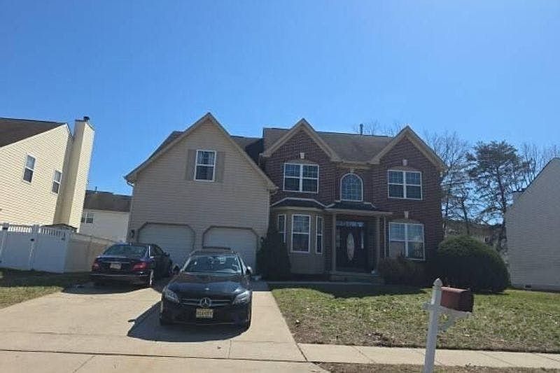 1st image of 16 Duchess Dr