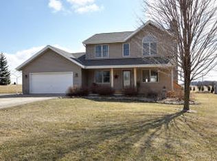 6116 Anne Marie Ct, West Bend, WI 53095