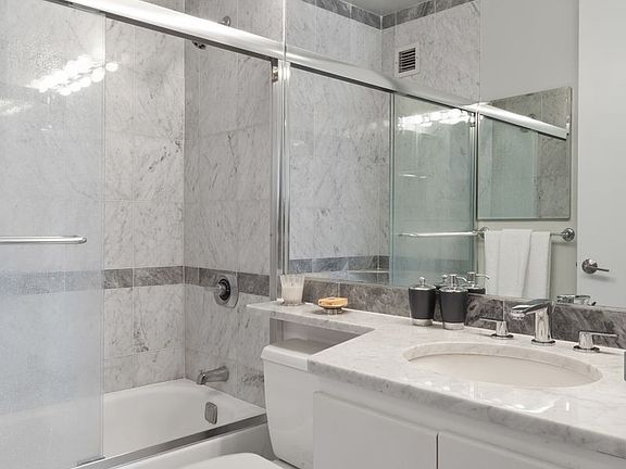 5th image of 500 W 43rd St APT 35B