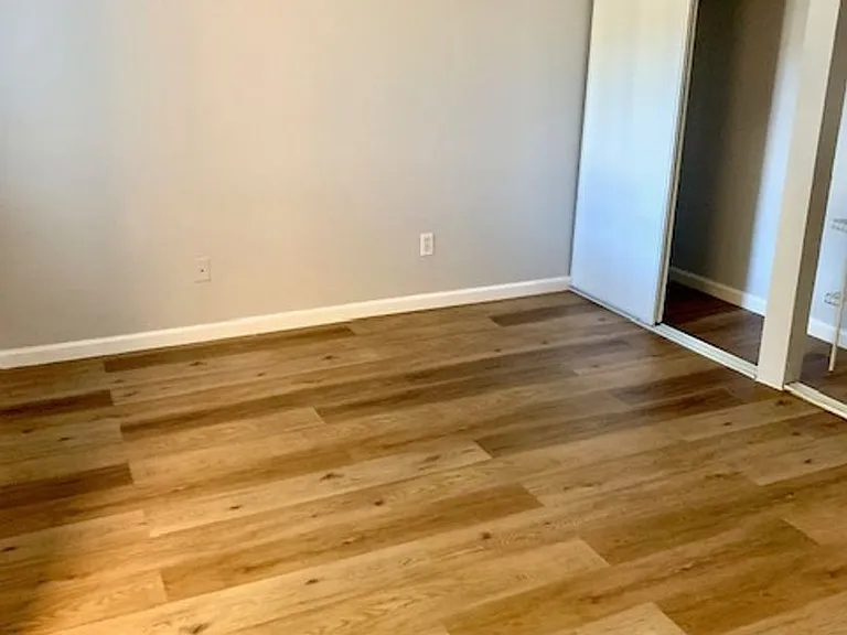 1163 Lakeview Cir — Photo 7