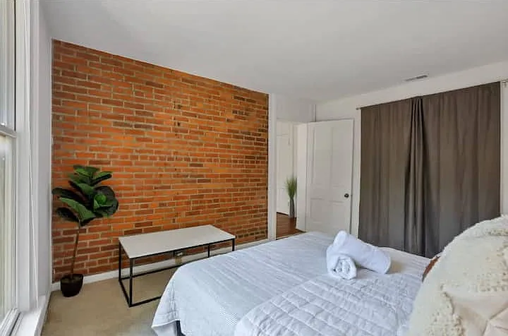 82 Price Ave #C — Photo 28