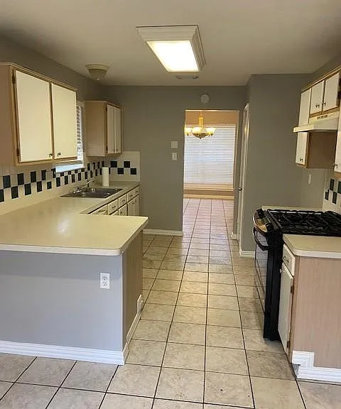 10811 Great Bridge Dr — Photo 5