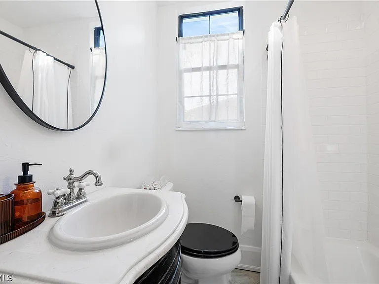 2408 Euclid Ave — Photo 13