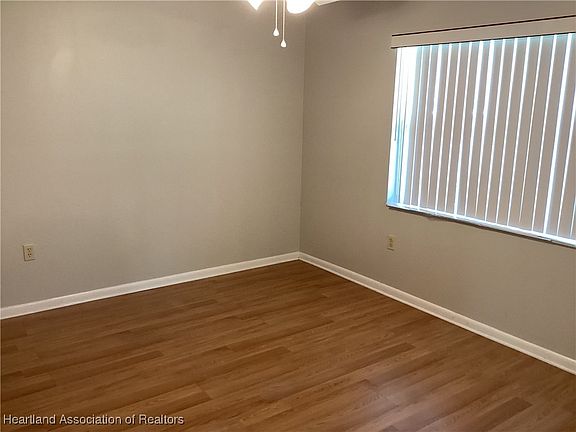 4th image of 19 Mia Casa Ln