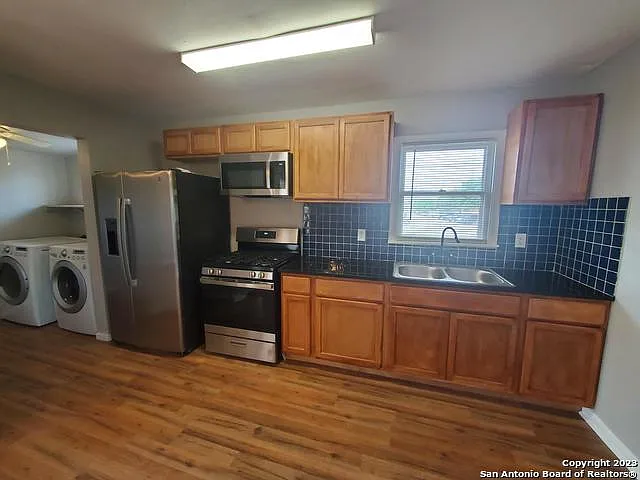 654 Santa Monica St — Photo 6