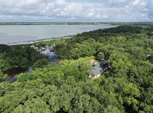 1013 Quail Ln, Eagle Lake, TX 77434