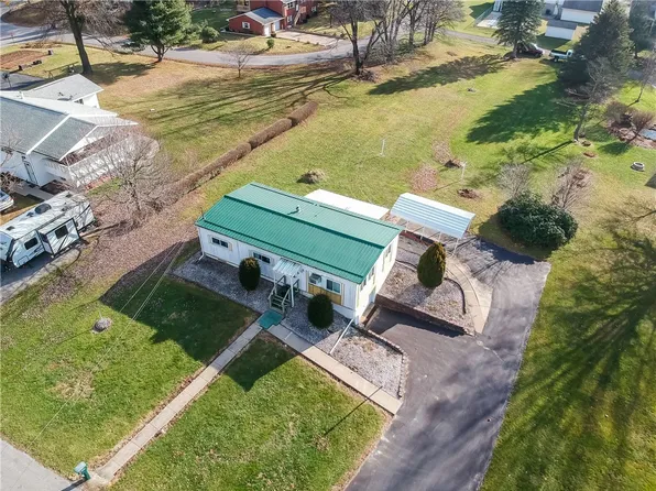 381 Franklin St, Ellwood City, PA 16117