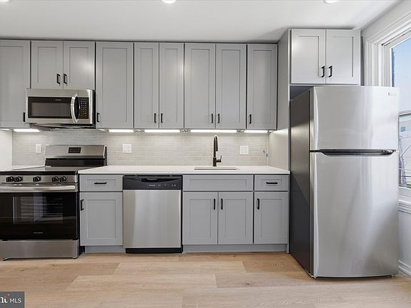 3rd image of 627 N 16th St #301