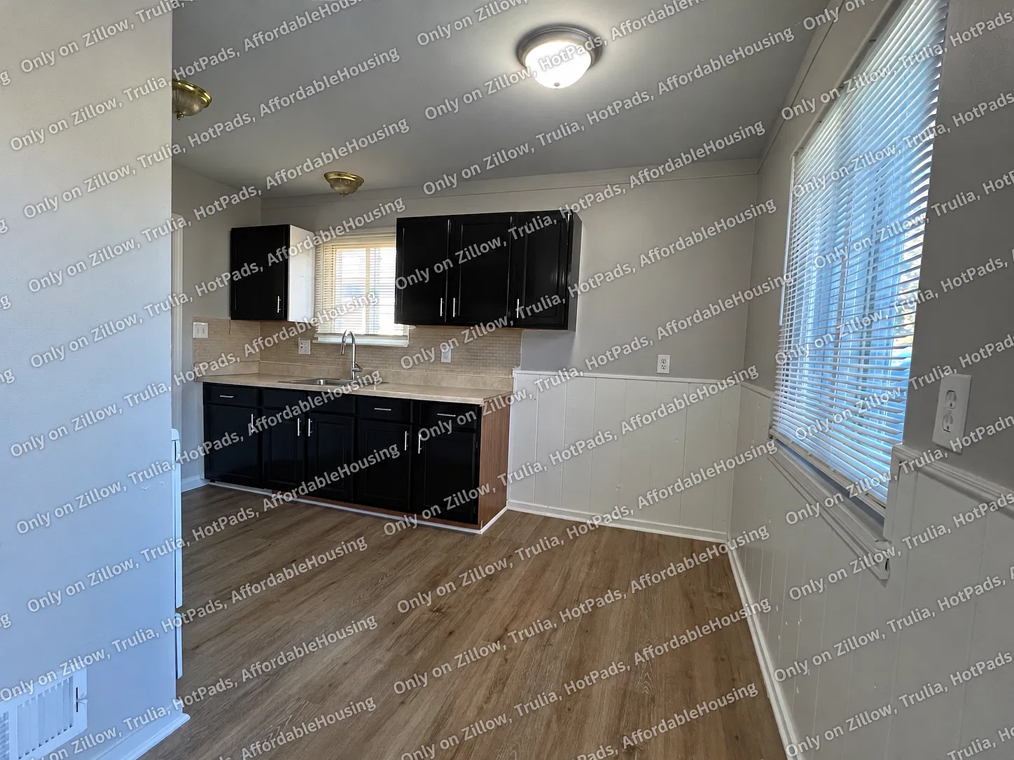 3 bed, 1000 sqft, $1,400 — Photo 3