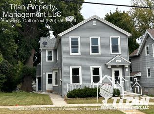 1012 Columbus St #A, Manitowoc, WI 54220