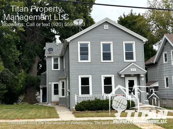 1012 Columbus St #C, Manitowoc, WI 54220