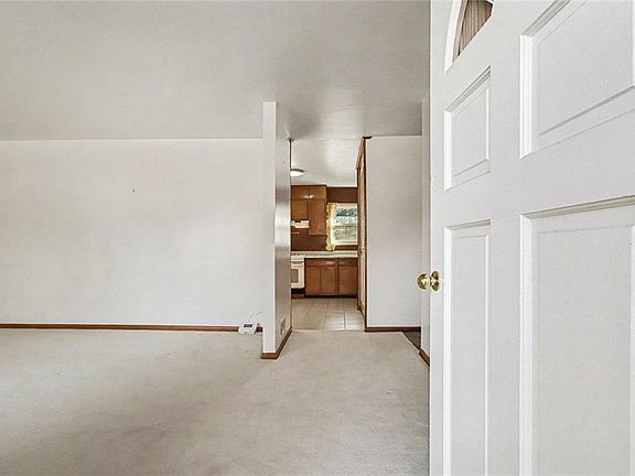 4th image of 2643 Elkhorn Dr