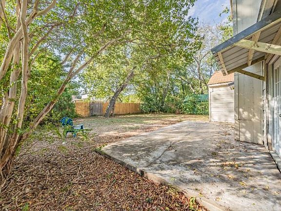 4th image of 4620 China Rose Dr