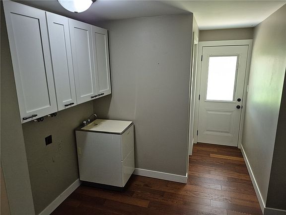 4th image of 2360 E Rahn Rd