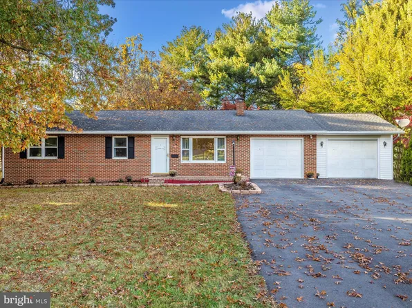 2 Schaller Ln, Smithsburg, MD 21783