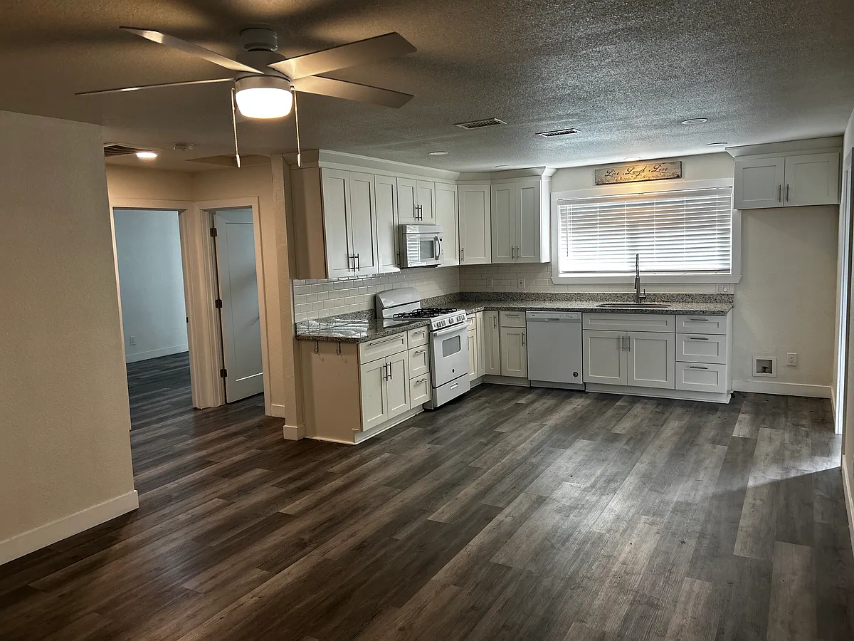 Building Photo - 2630 Atlas Ave