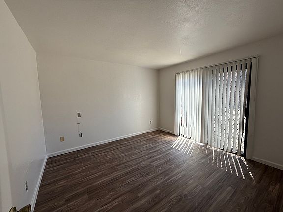 5th image of 4574 Campus Ave APT 6
