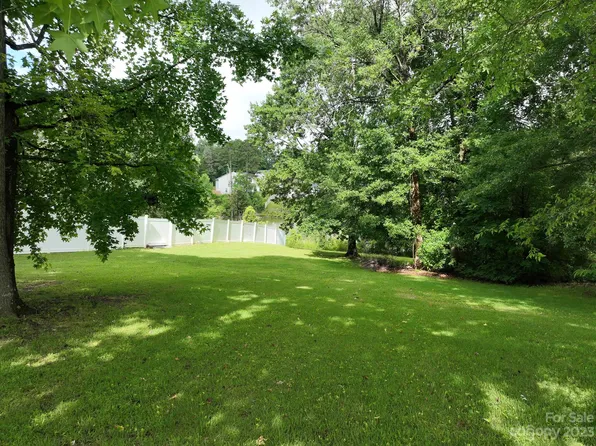 6041 Sullins Rd, Charlotte, NC 28214