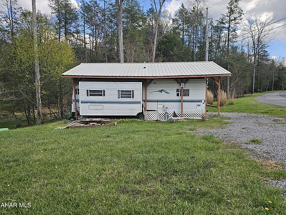 2nd image of 113 Mistletoe Rd