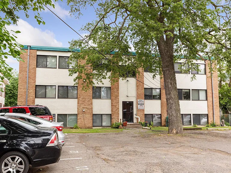 3127 Pleasant Ave. — Photo 4