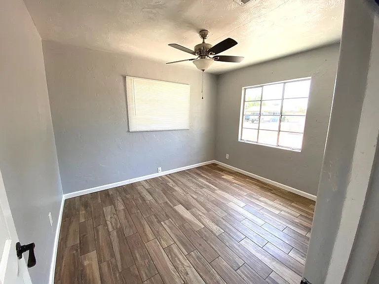3450 E Yale St — Photo 8