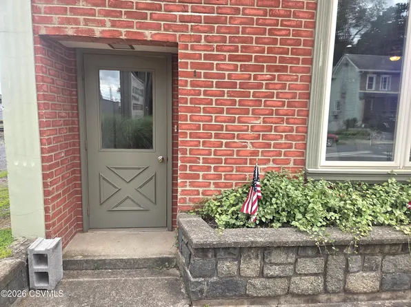 101 Locust St Floor 2, Milton, PA 17847