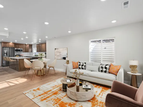 8878 N Franklin Dr, Eagle Mountain, UT 84005