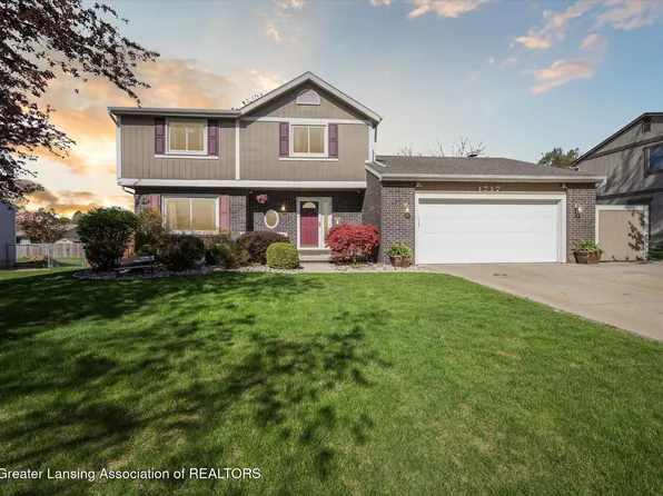 1717 Stoney Point Dr, Lansing, MI 48917