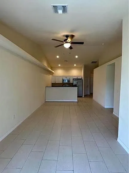 1712 SW 32nd Ter #1712 — Photo 11
