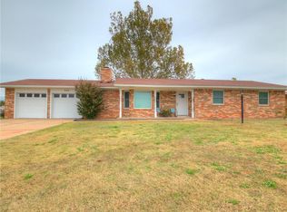 606 N Morgan Rd, Mustang, OK 73064