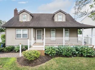 42 Bushwick St, Melville, NY 11747