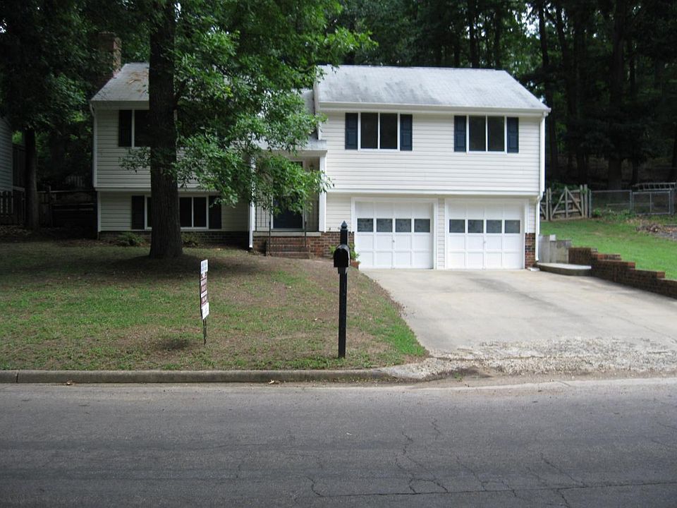 House picture off street